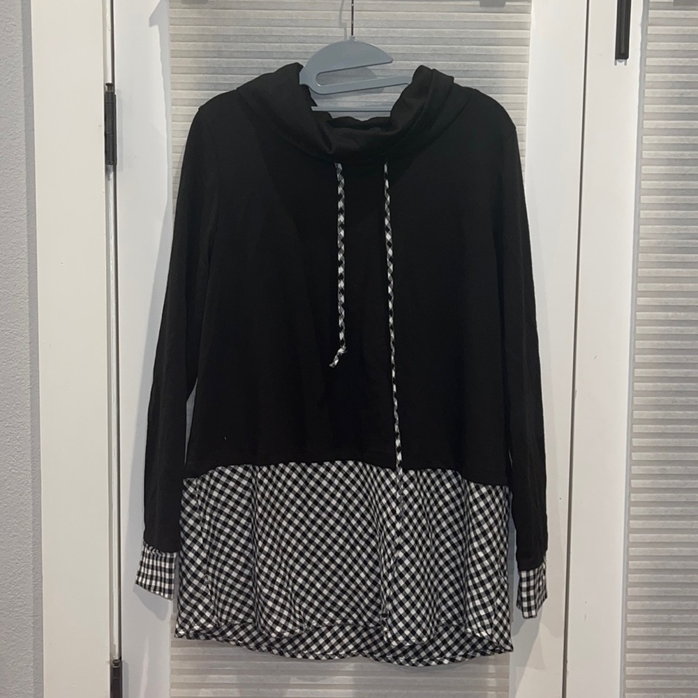 WHITE BIRCH | Black Cowl Neck Sweater w/ Checkered Print | Size M?